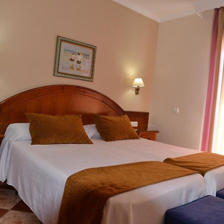 Hostal Cabo Roche كونيل ذي لا فرونتيرا المظهر الخارجي الصورة